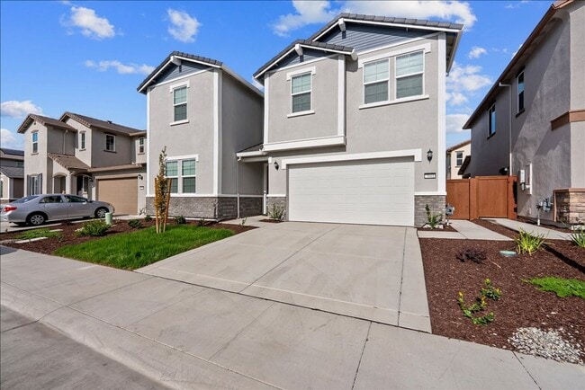 7041 Nystrom Wy in Roseville, CA - Building Photo - Building Photo