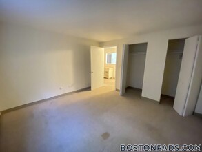 122 Dustin St in Boston, MA - Building Photo - Building Photo