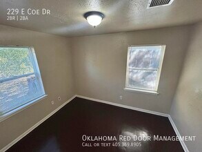 229 E Coe Dr in Midwest City, OK - Building Photo - Building Photo