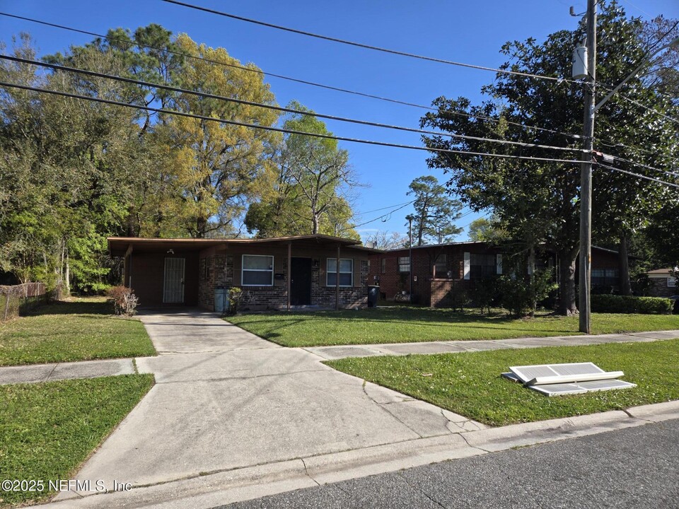 2563 W 23rd St in Jacksonville, FL - Building Photo