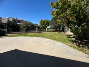 7005 Sky Valley Way NE in Albuquerque, NM - Building Photo - Building Photo