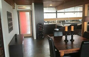 300 Sequoia Dr in Pasadena, CA - Building Photo - Building Photo