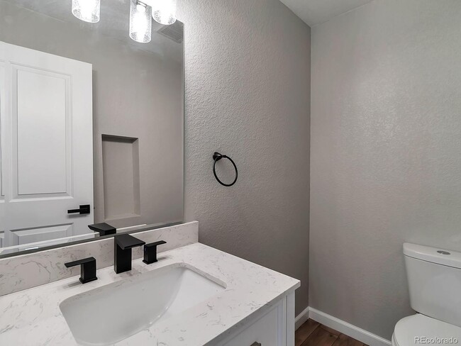 property at 1655 N Oakland St