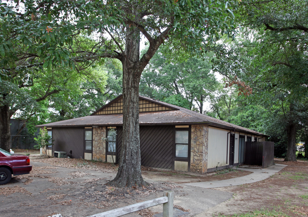 6832 Tiki Ln in Pensacola, FL - Building Photo