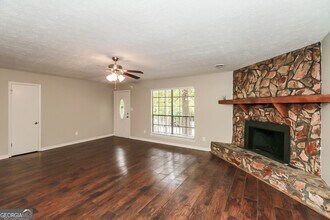 155 Hunt Ridge Dr in Stockbridge, GA - Building Photo - Building Photo
