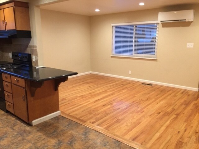 1440 Hillside Dr in Reno, NV - Building Photo - Building Photo