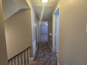 7810 Oakridge Dr in Hitchcock, TX - Building Photo - Building Photo