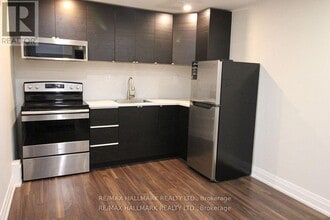 158 Kingshill Rd in Richmond Hill, ON - Building Photo - Building Photo