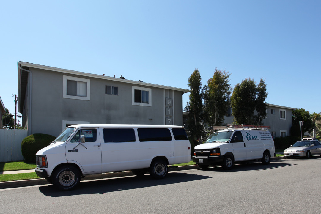 917-919 Georgia St in Huntington Beach, CA - Building Photo