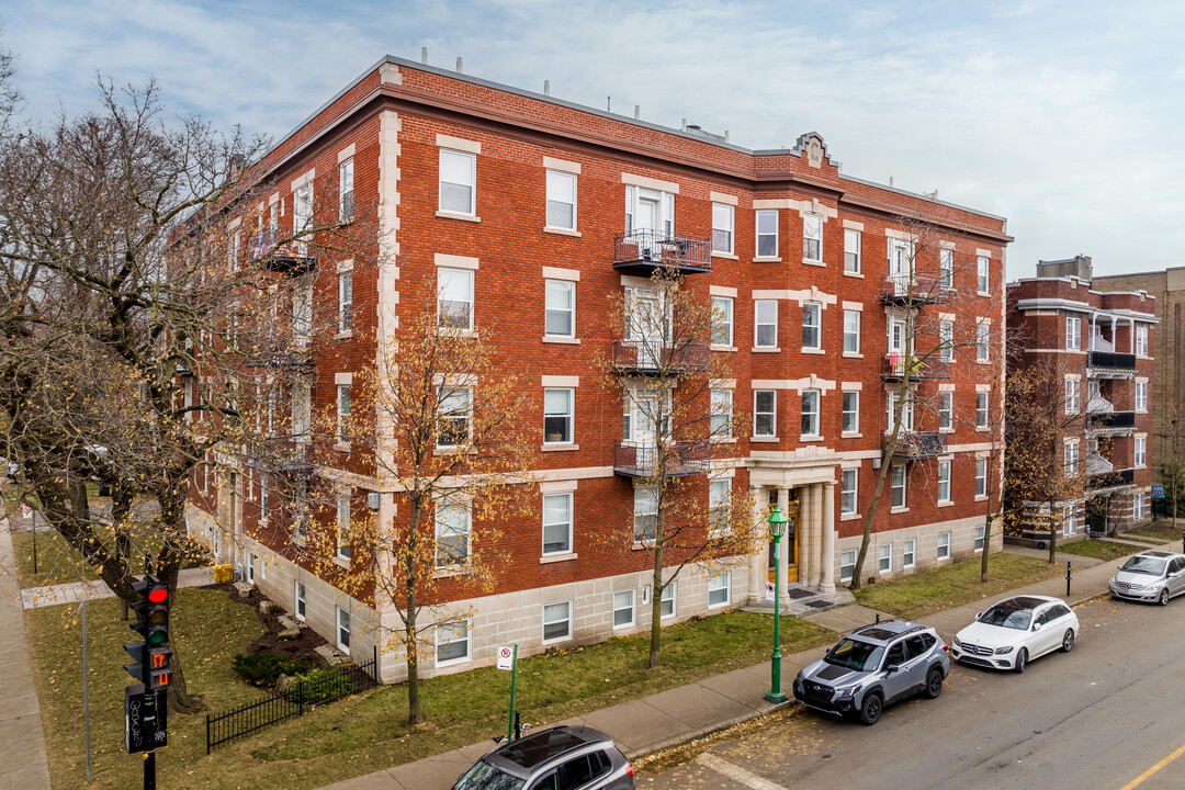 La Lorraine in Montréal, QC - Building Photo