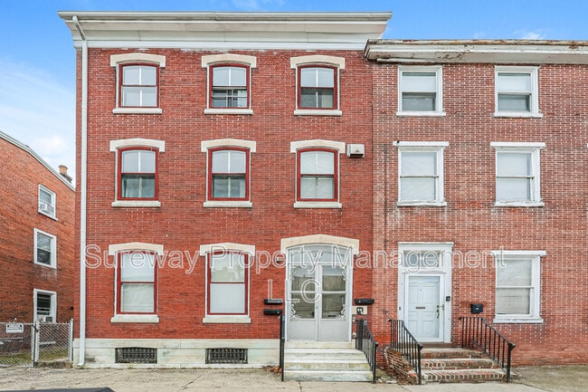 property at 212 E Broad St