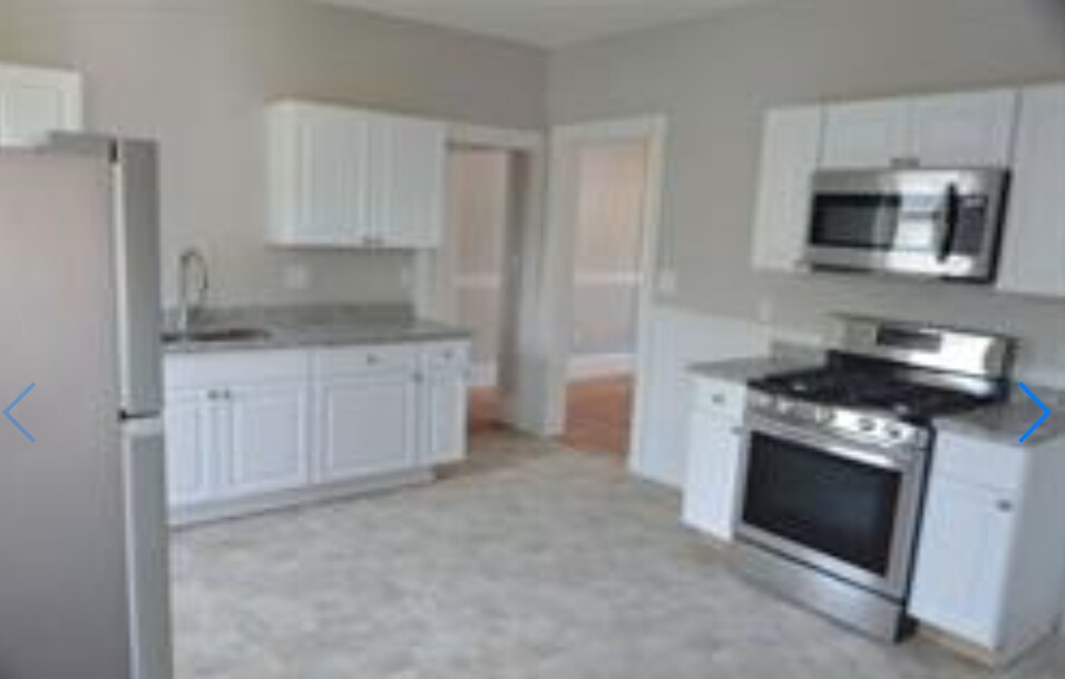 28 Corona St in Boston, MA - Building Photo
