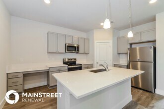 317 Pine St in DeLand, FL - Foto de edificio - Building Photo