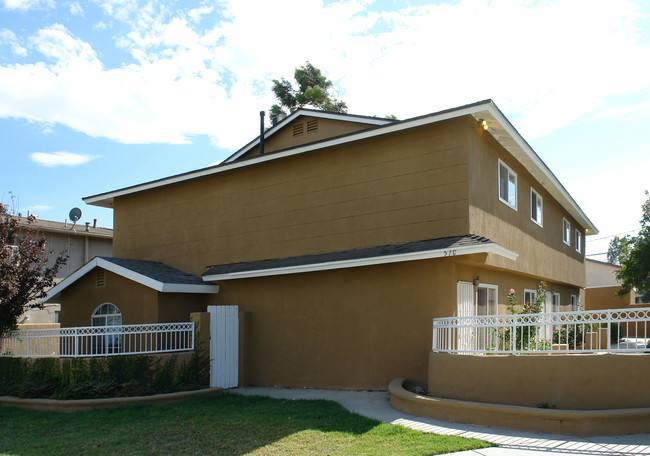 570 Penrose Dr in Corona, CA - Building Photo - Building Photo