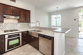 2155 Caminito Leonzio in Chula Vista, CA - Building Photo - Building Photo