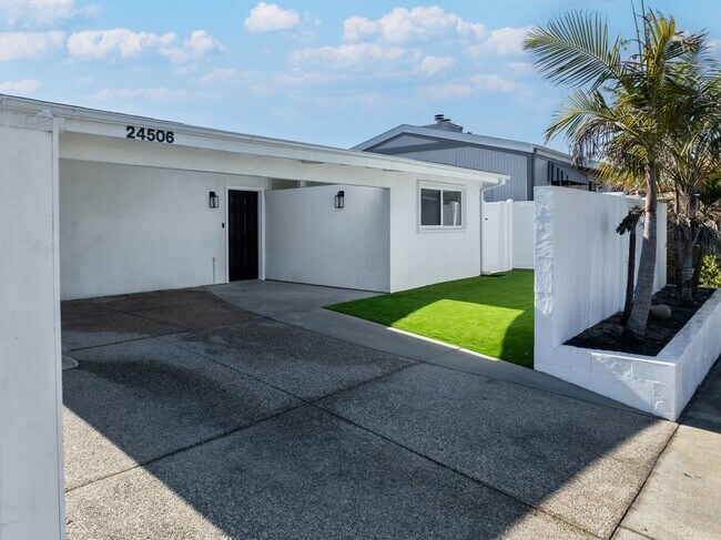 property at 24506 Selva Rd
