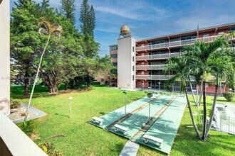 180 NE 12th Ave in Hallandale Beach, FL - Building Photo - Building Photo