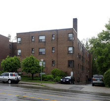 2684 Bloor St W Apartments