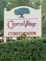 7100 Fairway Dr, Unit 0 in Miami Lakes, FL - Building Photo