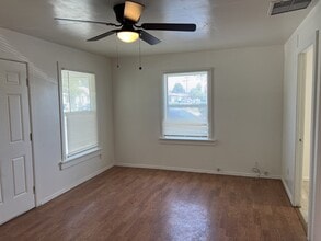 201 Decatur St in Bakersfield, CA - Building Photo - Building Photo