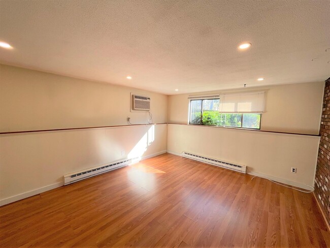 101 Alpine St, Unit 2