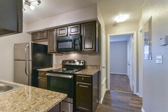 820 Southeast Pkwy in Azle, TX - Building Photo - Building Photo