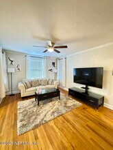 1631 Thacker Ave in Jacksonville, FL - Foto de edificio - Building Photo