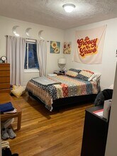 40 Orchard Rd, Unit #2 in Brookline, MA - Foto de edificio - Building Photo