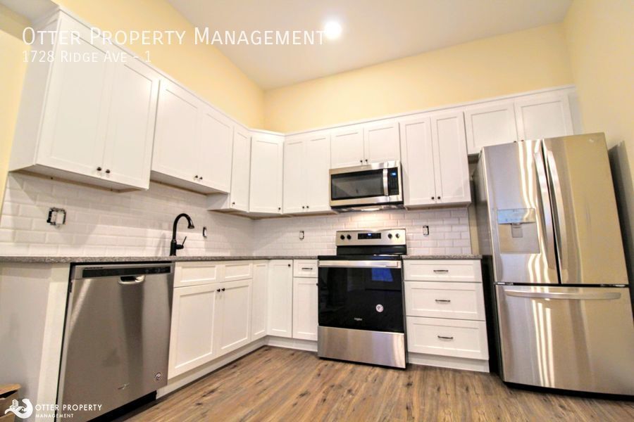 1728 Ridge Ave in Philadelphia, PA - Building Photo