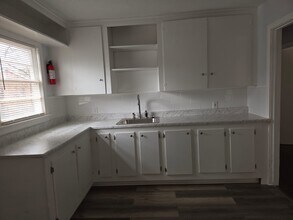927 Spring Ave in Jackson, MS - Building Photo - Building Photo