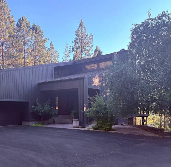property at 16905 N Triple Butte Cir