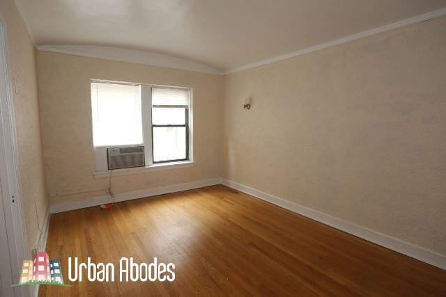 552 W Arlington Pl, Unit M09B in Chicago, IL - Foto de edificio - Building Photo