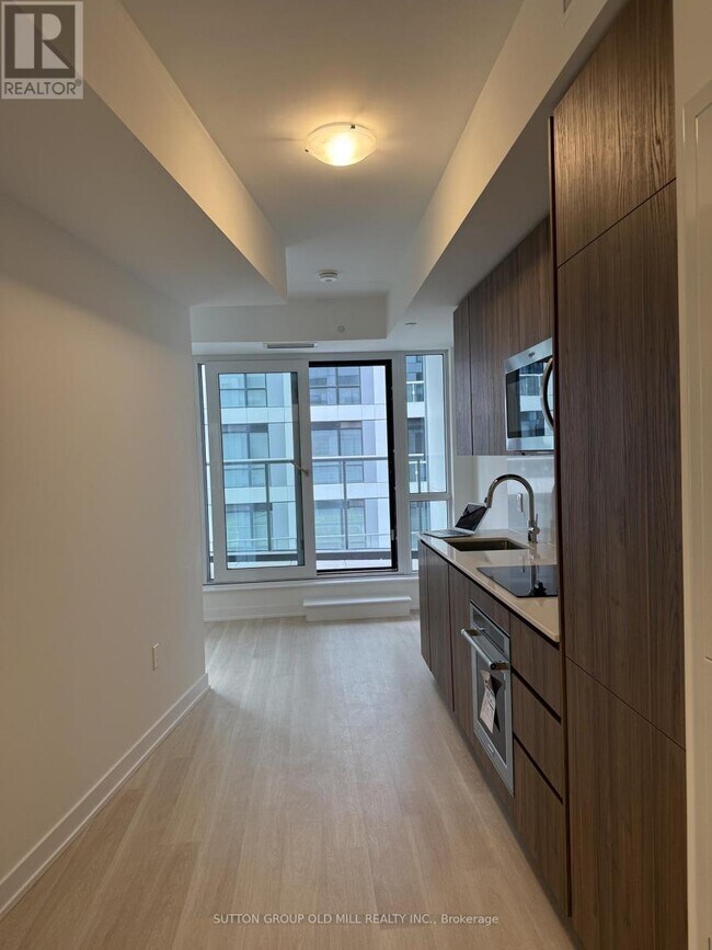 property at 15-415 Richardson St