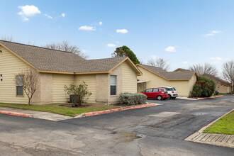 La Vista Retirement Community in San Marcos, TX - Building Photo - Building Photo