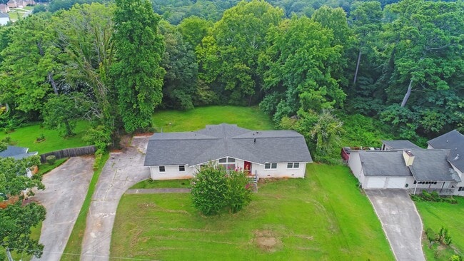 property at 3788 Lisa Dr