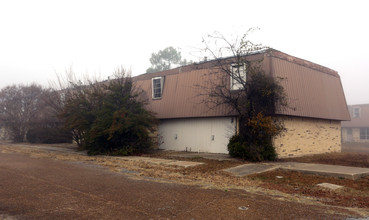 Outback in Commerce, TX - Foto de edificio - Building Photo