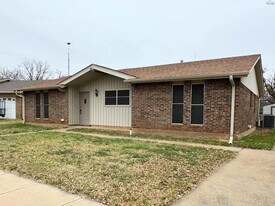 4814 Big Bend Dr in Wichita Falls, TX - Building Photo