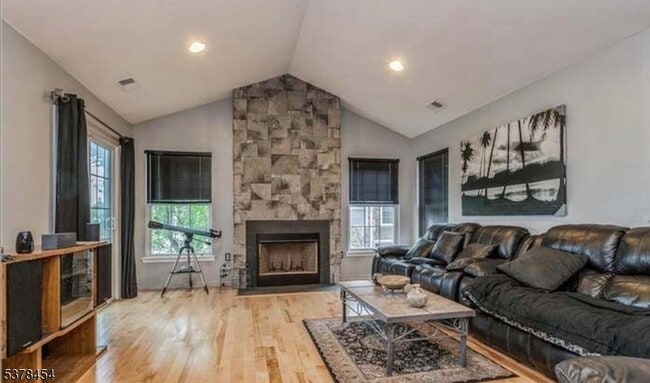 property at 115 Chariot Ct