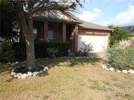 2242 Lakeline Dr in New Braunfels, TX - Building Photo