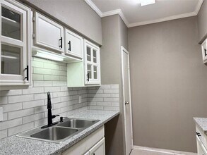 9850 Pagewood Ln in Houston, TX - Building Photo - Building Photo