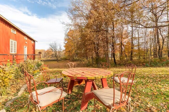 249 Updike Rd in Ithaca, NY - Building Photo - Building Photo