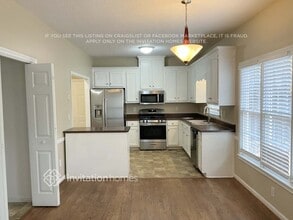 7895 Wynfield Cir in Cumming, GA - Foto de edificio - Building Photo