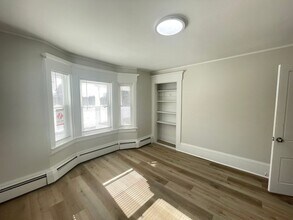 193 W Mitchell St in Manchester, NH - Building Photo - Building Photo