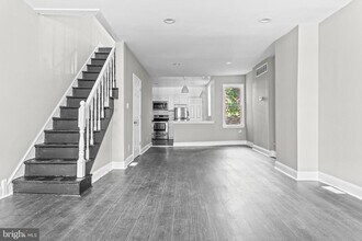 5427 Ridgewood St in Philadelphia, PA - Building Photo - Building Photo