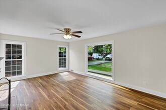 7613 Norbourne Ave in Louisville, KY - Building Photo - Building Photo