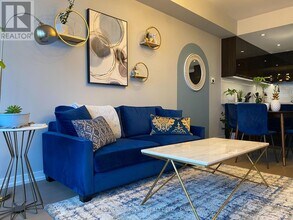 488 University Ave in Toronto, ON - Building Photo - Building Photo