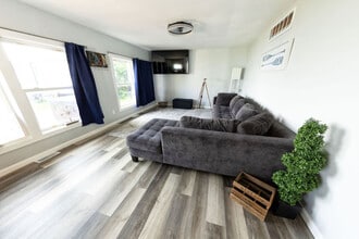 39259 N Jackson Dr in Spring Grove, IL - Building Photo - Building Photo