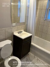 7253 S Phillips Ave in Chicago, IL - Building Photo - Building Photo