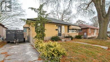 668 Harold Dr in Peterborough, ON - Building Photo - Building Photo