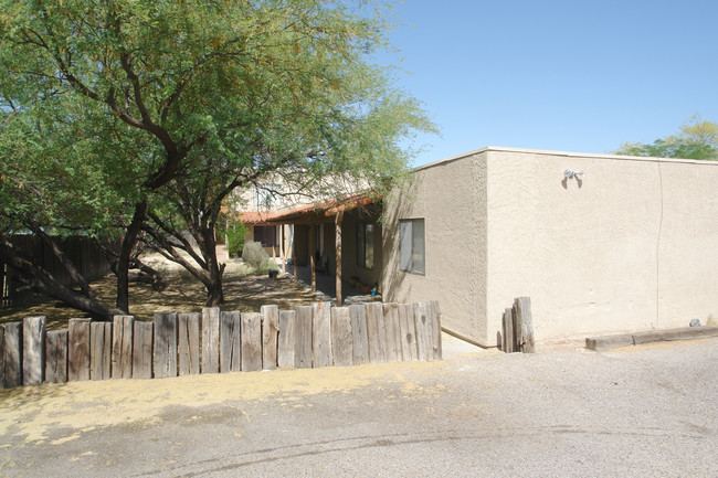 2841 N Euclid Ave in Tucson, AZ - Foto de edificio - Building Photo